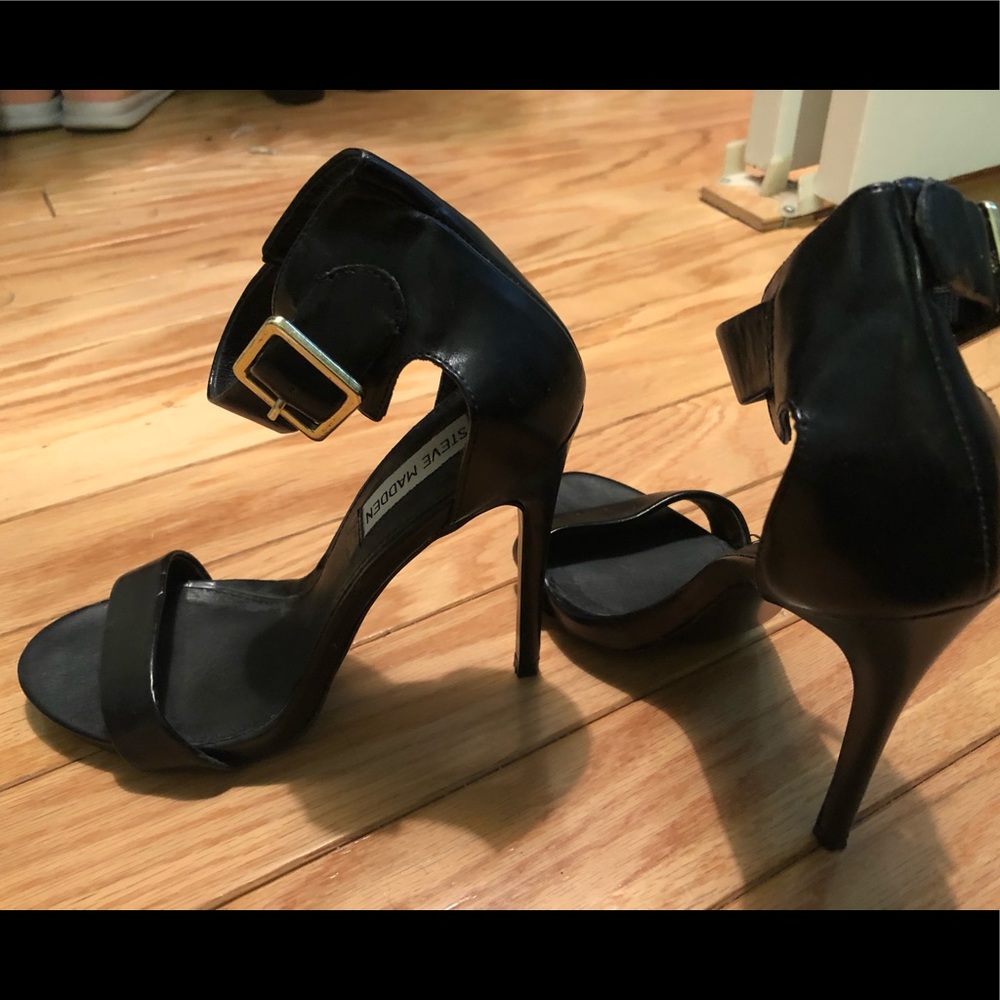 Steve Madden black heels
